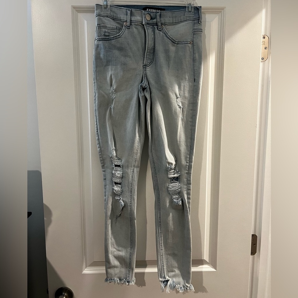 Express ankle jeans.